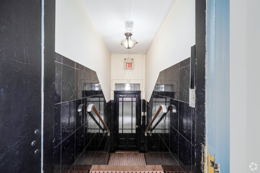 More Photos Of 106 Willow Ave, Hoboken Apartments For Sale