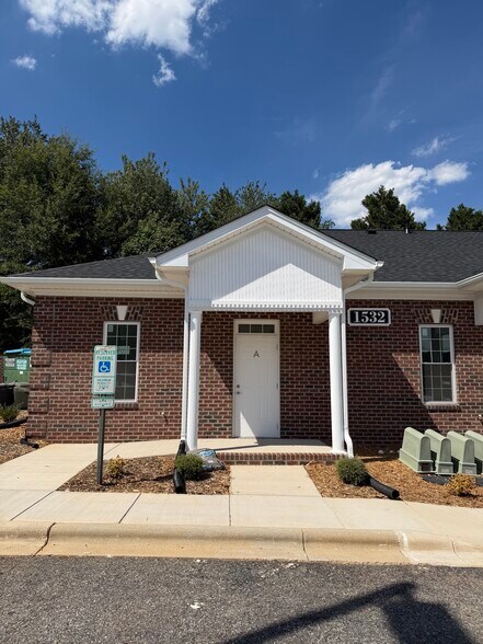 Primary Photo Of 1532 Union Rd, Gastonia Office For Lease