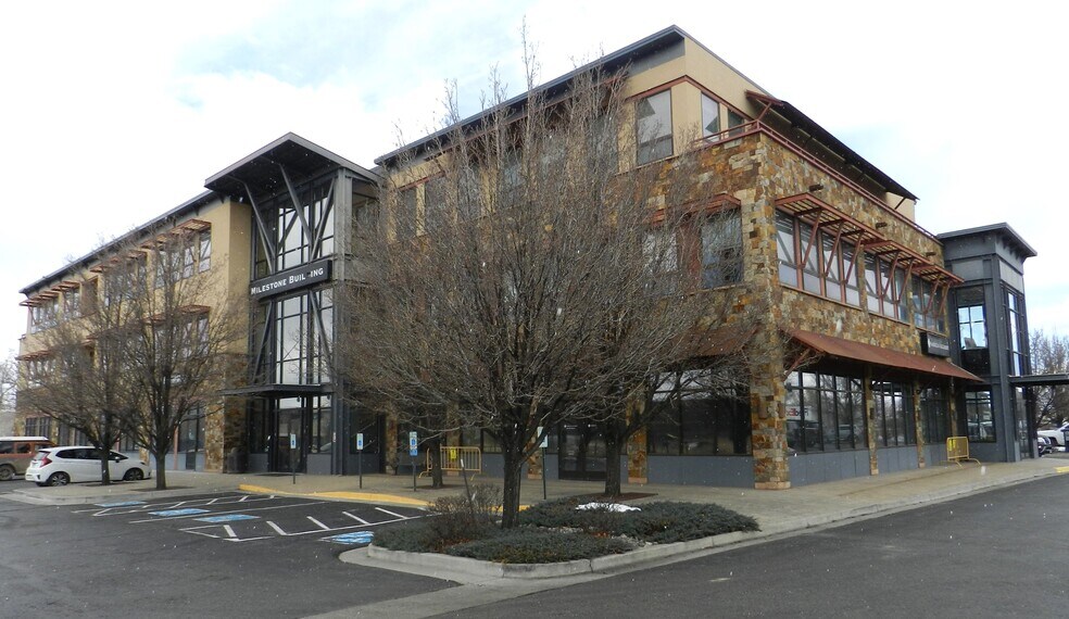 More Photos Of 1404 Hawk Pky, Montrose Medical For Lease
