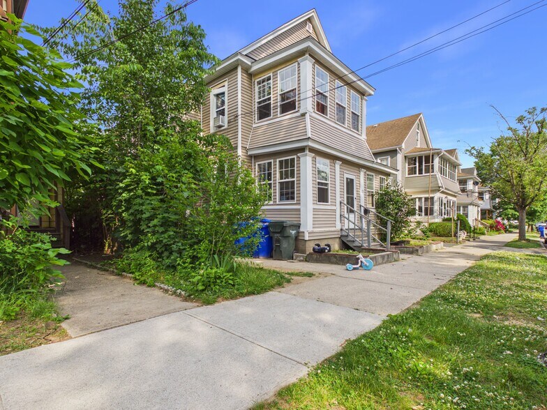 More Photos Of , Springfield Multifamily For Sale