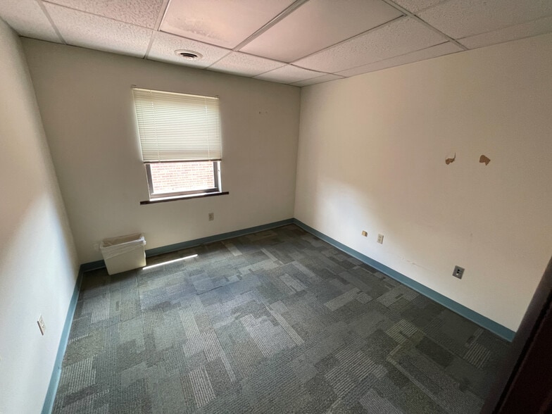 More Photos Of 610-612 Lincoln Ave, Bellevue Storefront Retail Office For Lease