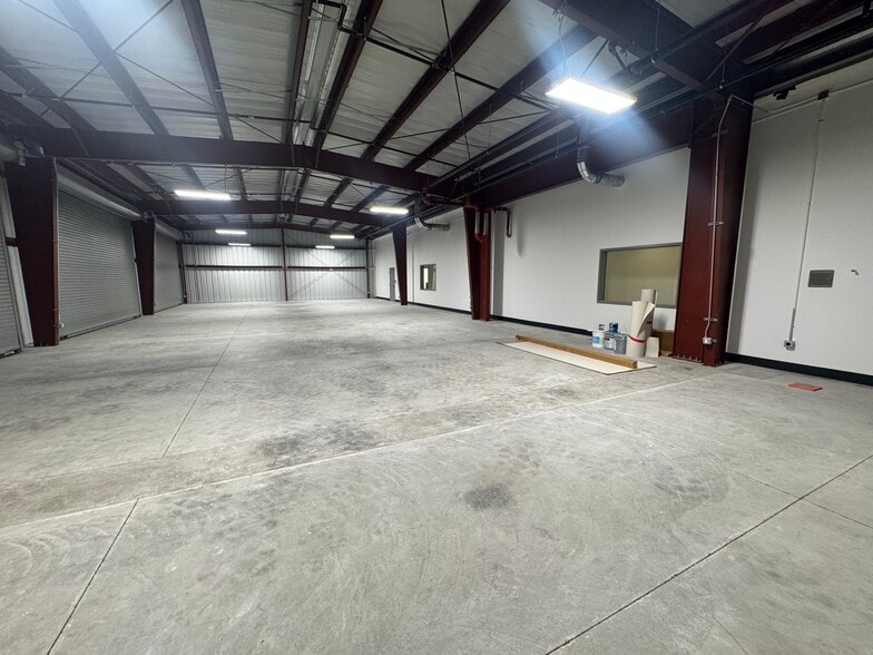 More Photos Of 910 Airport Rd, Santa Ynez Industrial For Lease