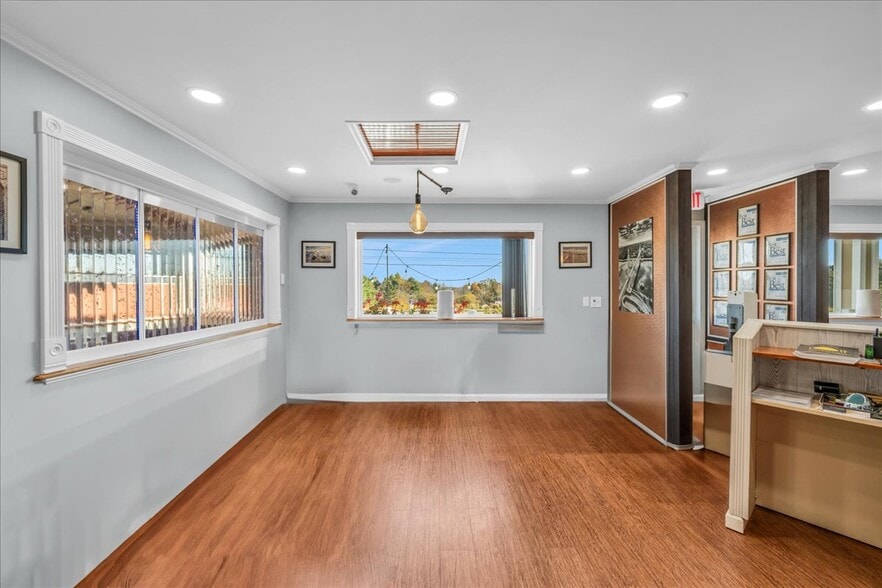 More Photos Of 357 W Main St, Searsport Freestanding For Sale