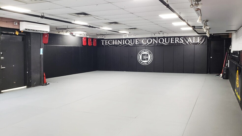 More Photos Of 609 Avenue X, Brooklyn Storefront Retail Office For Lease