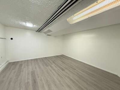 More Photos Of 6938 Myrtle Ave, Glendale General Retail For Lease