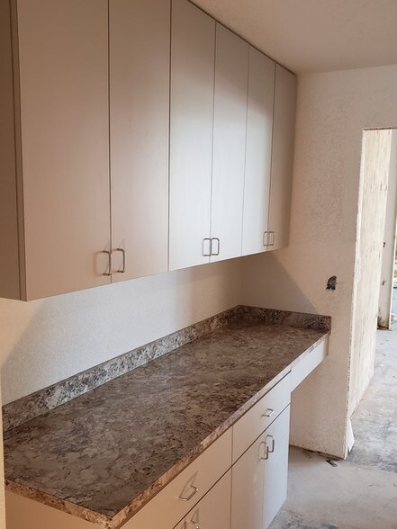 More Photos Of 423 S 8th St, La Porte Distribution For Lease