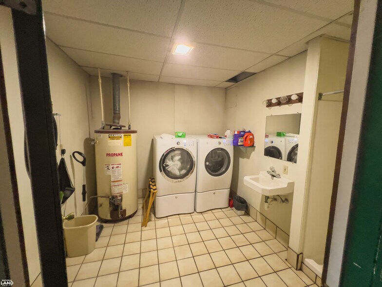 More Photos Of 102 S Main Ave, Hyannis Hotel For Sale