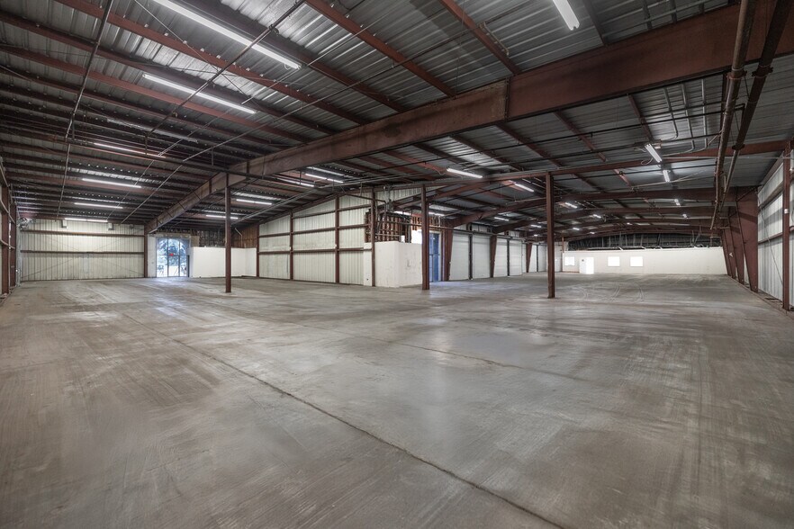 More Photos Of 30 Crofton Rd, Kenner Warehouse For Lease