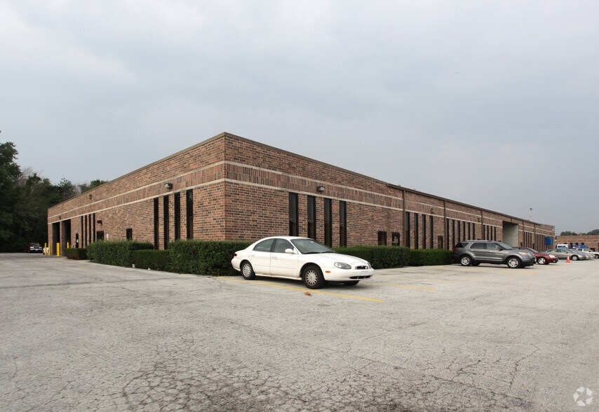 Primary Photo Of 13520-13538 Kenton Ave, Crestwood Unknown For Lease