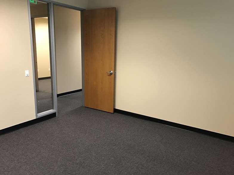 More Photos Of 8282 White Oak Ave, Rancho Cucamonga Unknown For Lease