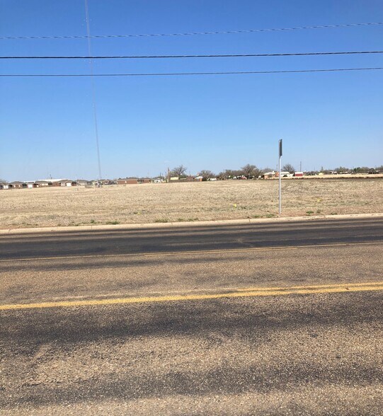 More Photos Of 3218 N Quincy St, Plainview Office For Sale