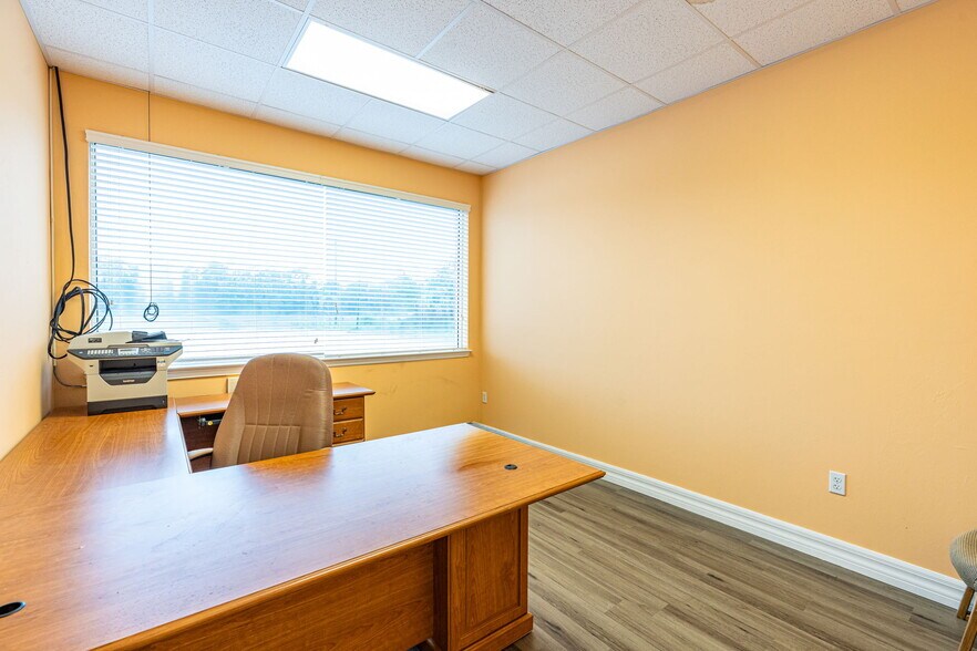 More Photos Of 16070 Tamiami Trl, Punta Gorda Industrial For Sale