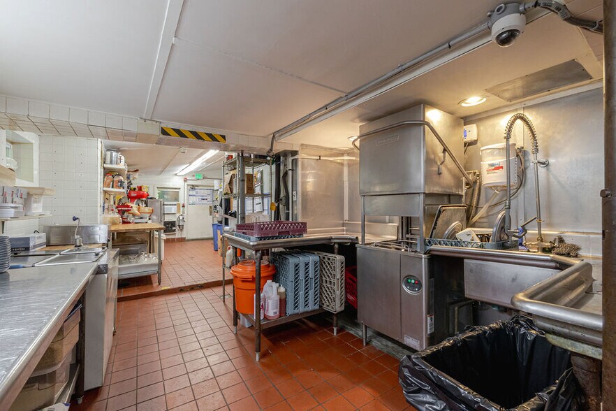 More Photos Of 37 Catamount Rd Hillsdale, Hillsdale Hotel For Sale