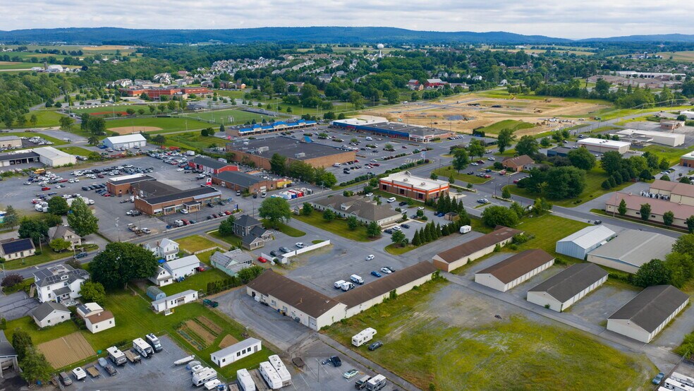 More Photos Of 84 Doe Run Rd, Manheim Medical For Lease