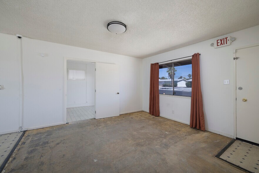 More Photos Of 5021 Alta Dr, Las Vegas Office Residential For Sale