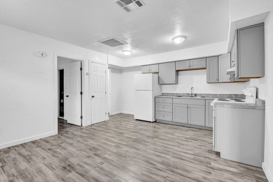 More Photos Of 1119 W Fillmore St, Phoenix Apartments For Sale