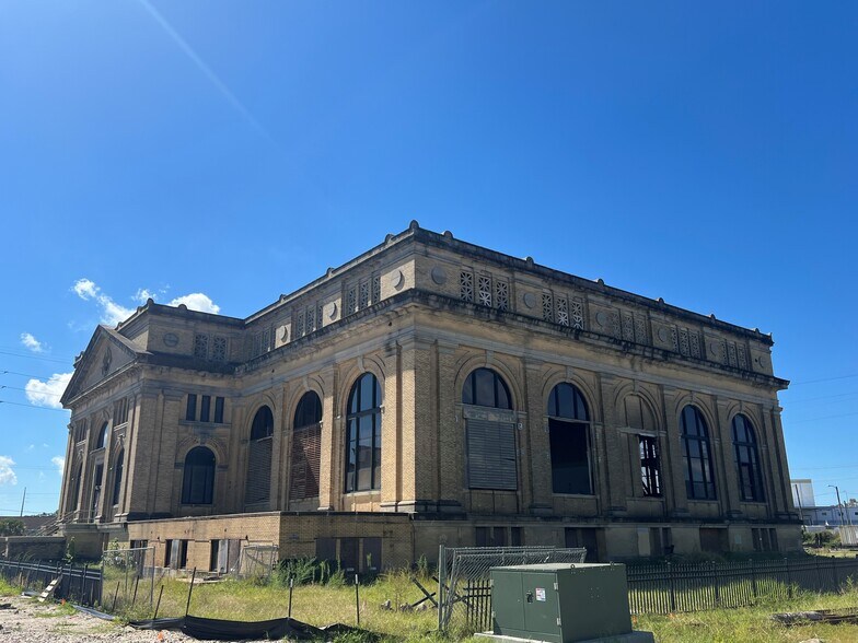 More Photos Of 1975 N Hobson Ave, Charleston Utility Substation For Sale