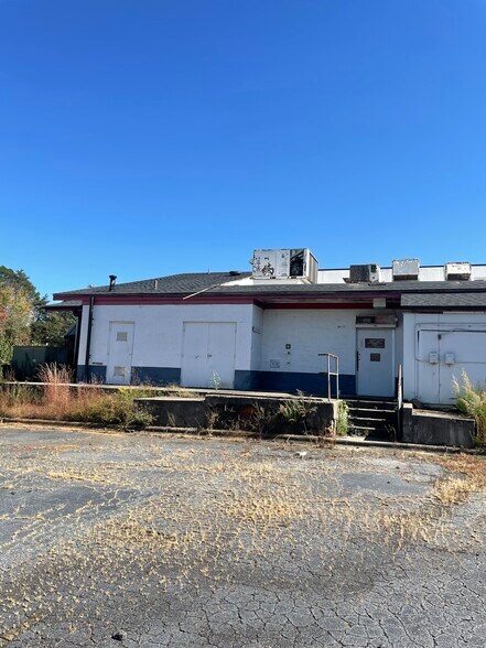 More Photos Of 3352 15th Avenue Blvd SE, Conover Restaurant For Sale