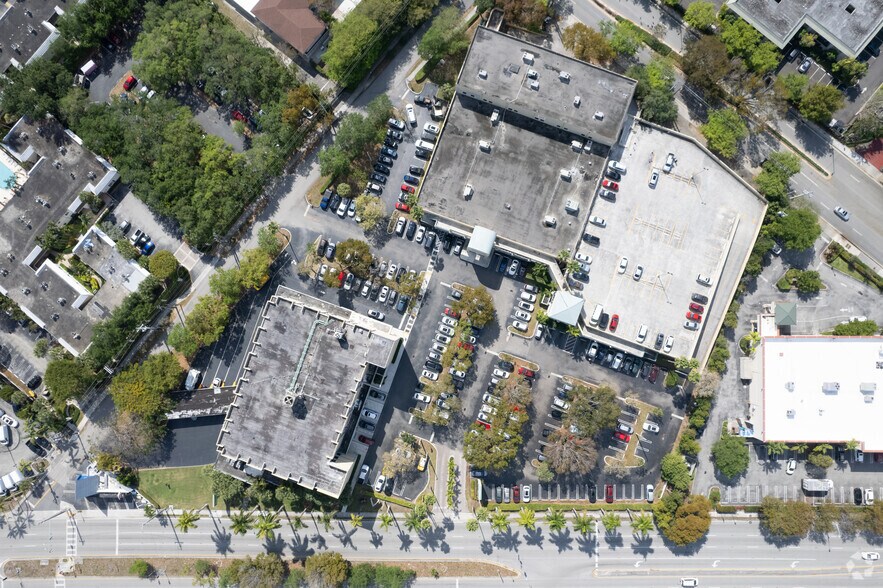 More Photos Of 8603 S Dixie Hwy, Miami Office For Lease