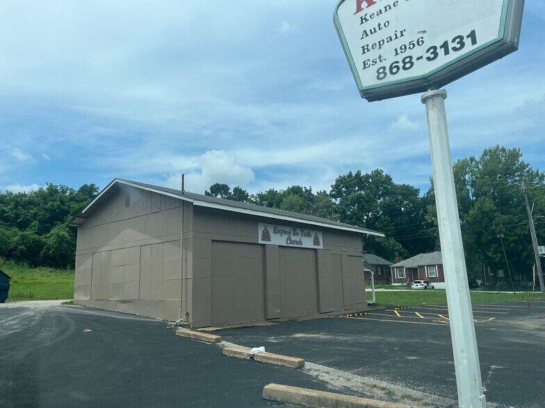 More Photos Of 9895-9897 Halls Ferry Rd, Saint Louis Freestanding For Sale