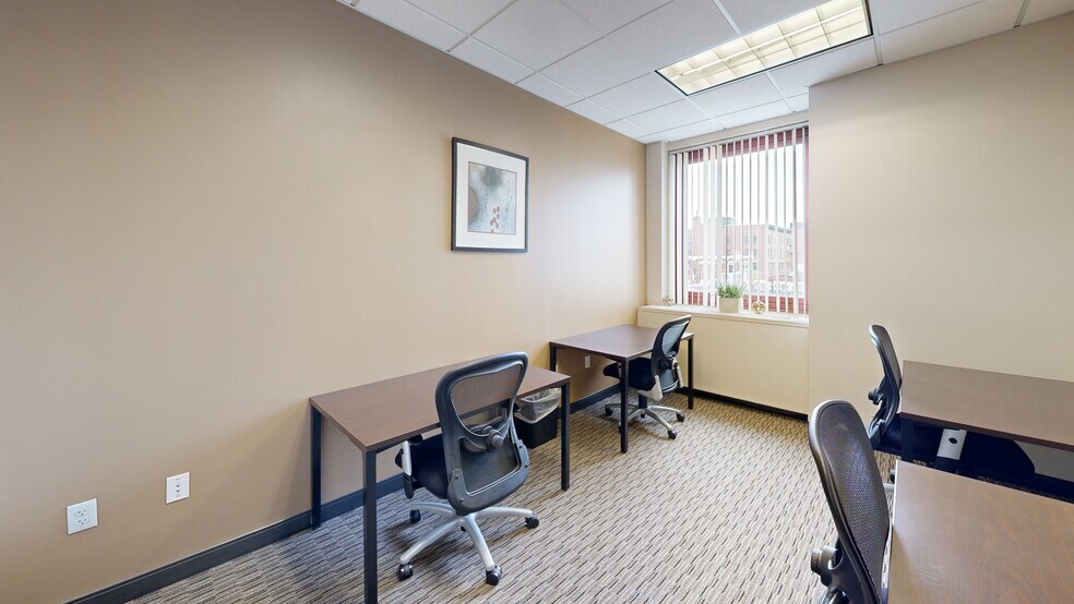 Photo of 7th Floor Ste Office for 4