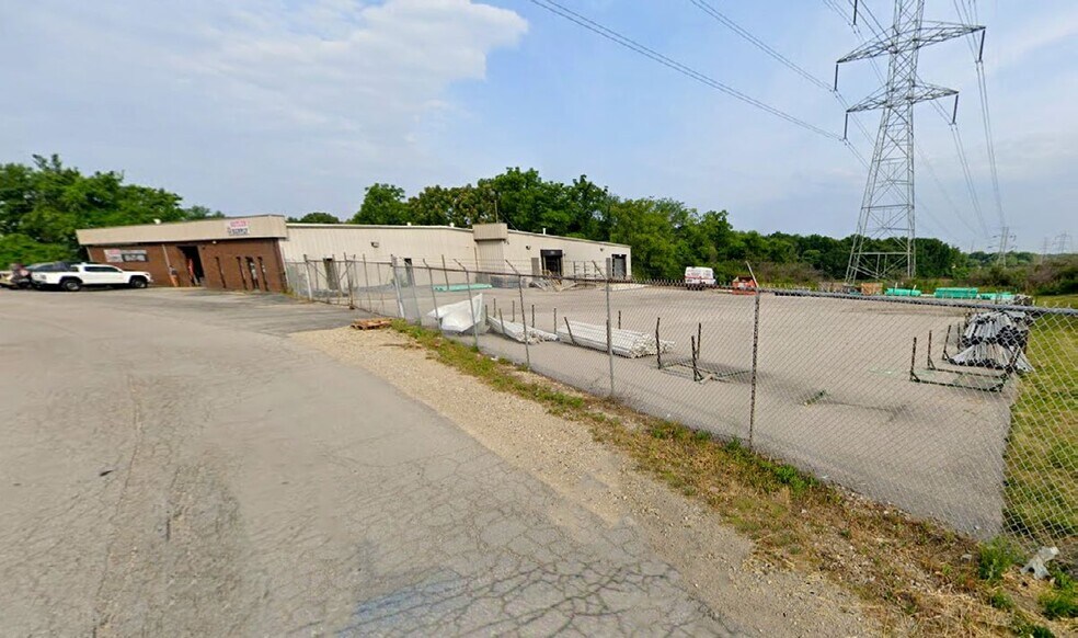 More Photos Of 4581 Commerce Ave, High Ridge Warehouse For Sale