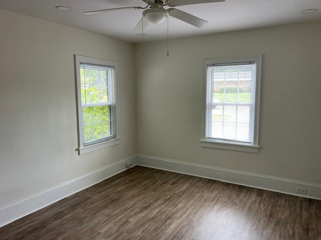 More Photos Of 636 Statesville Blvd, Salisbury Office For Sale