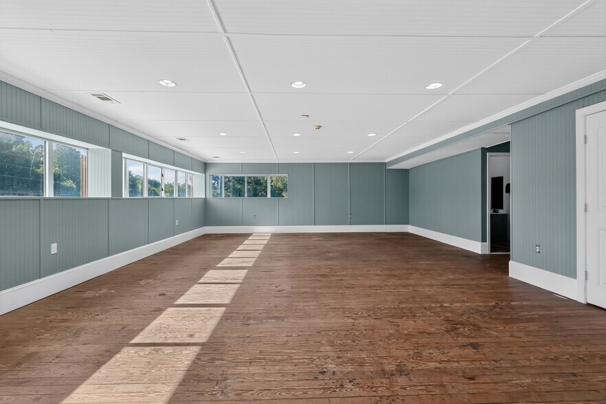More Photos Of 1512 Garner Rd, Raleigh Warehouse For Lease