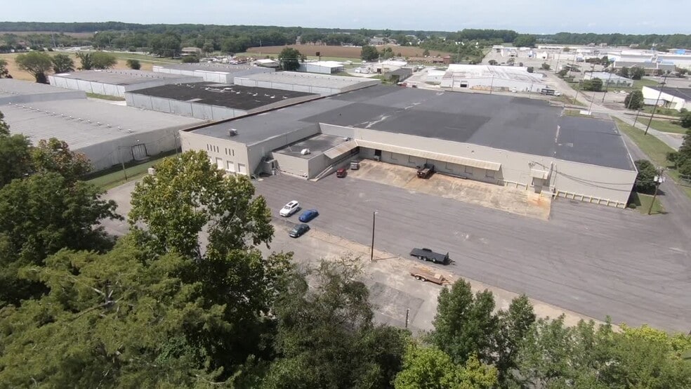 Primary Photo Of 2018 W Vernon Ave, Kinston Warehouse For Lease