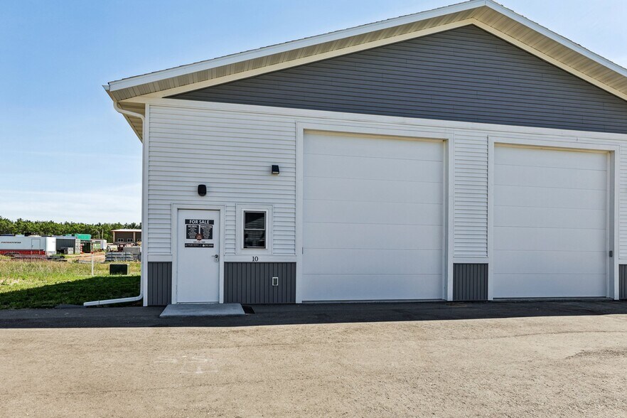 More Photos Of , Reedsburg Flex For Sale
