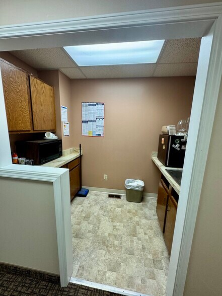 More Photos Of 1724-1742 E Ridge Rd, Rochester Medical For Sale