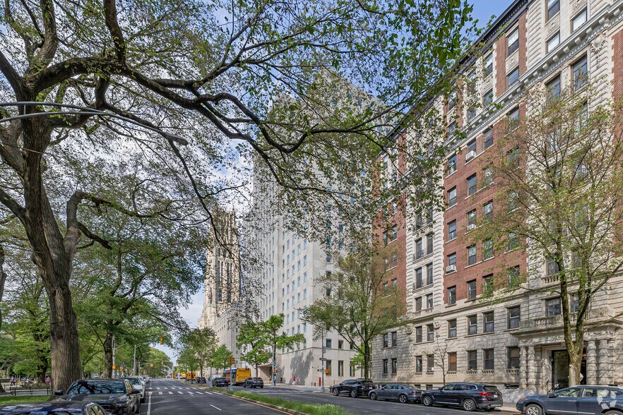 More Photos Of 475 Riverside Dr, New York Office For Lease