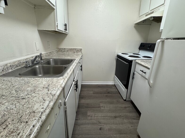 More Photos Of 401 Pinchback Rd, Beaumont Apartments For Sale