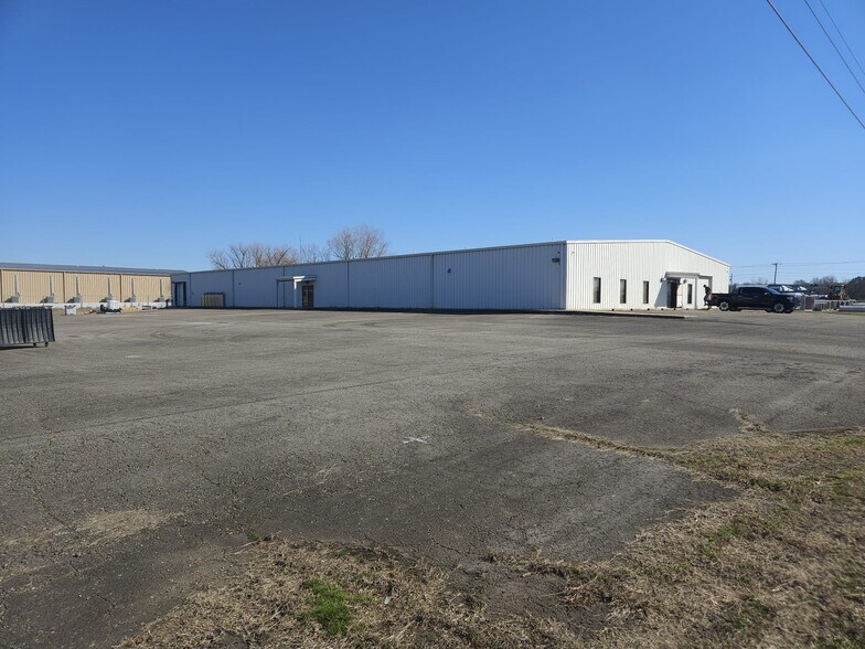 Primary Photo Of 206 SE 10th St, Stigler Industrial For Sale