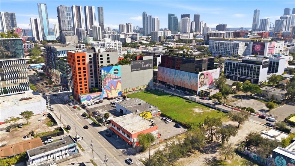 More Photos Of 150 NW 29th St, Miami Storefront Retail Office For Lease