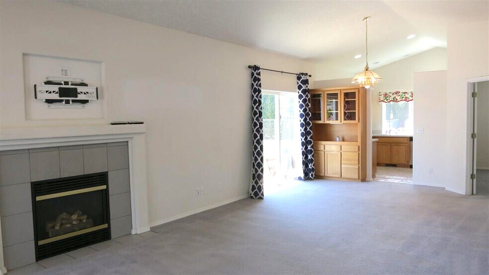 More Photos Of 1625 SE Cortland Ave, Dallas Multifamily For Sale
