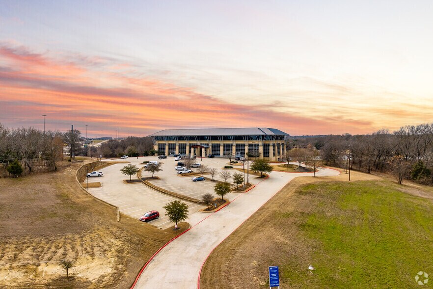 More Photos Of 2150 S Central Expy, McKinney Office For Lease