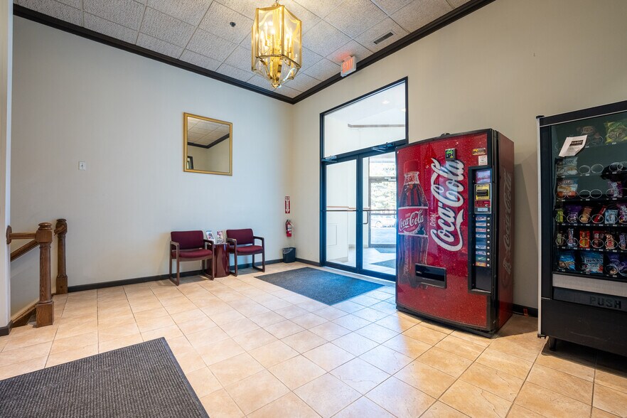 More Photos Of 425 Union St, West Springfield Office For Lease