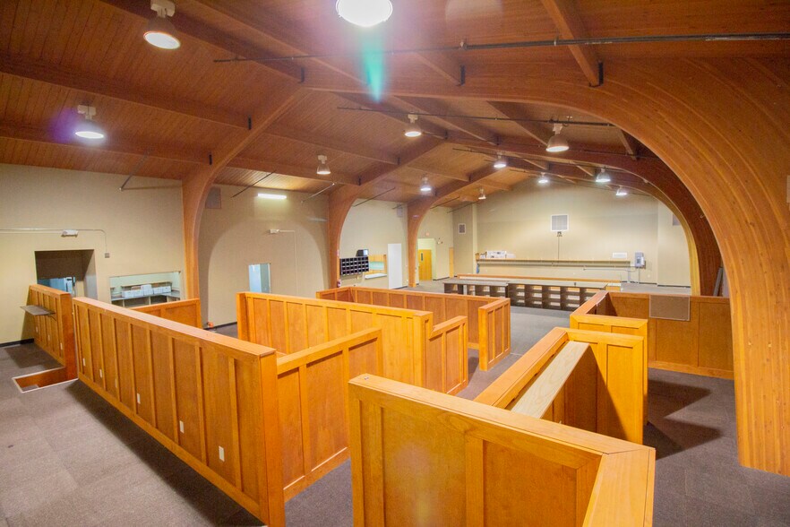 More Photos Of 622 W Kalamazoo Ave, Kalamazoo Religious Facility For Sale