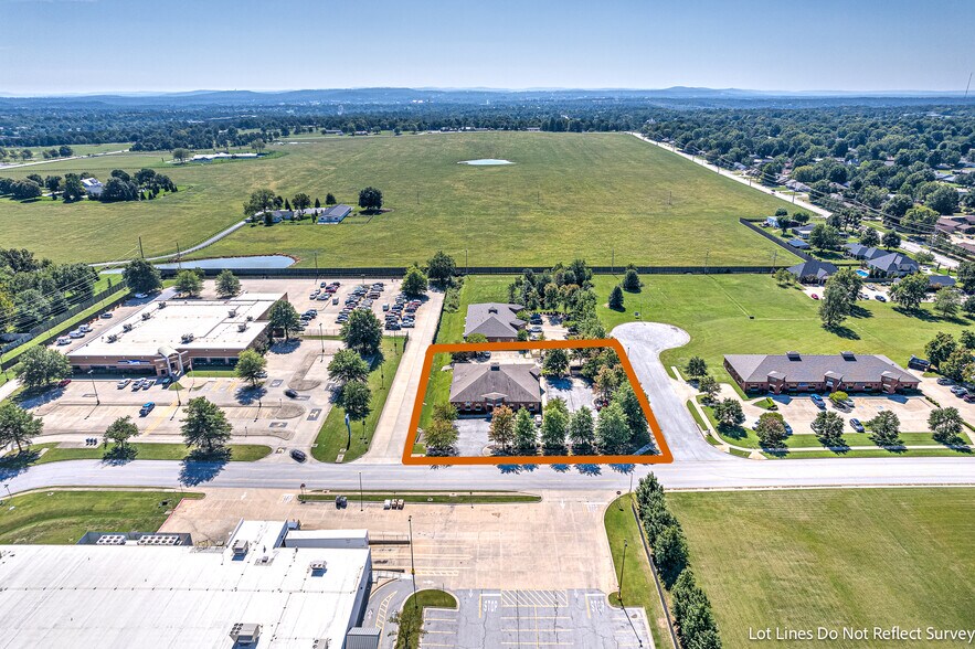 More Photos Of 1479 Executive Pl, Springdale Medical For Sale