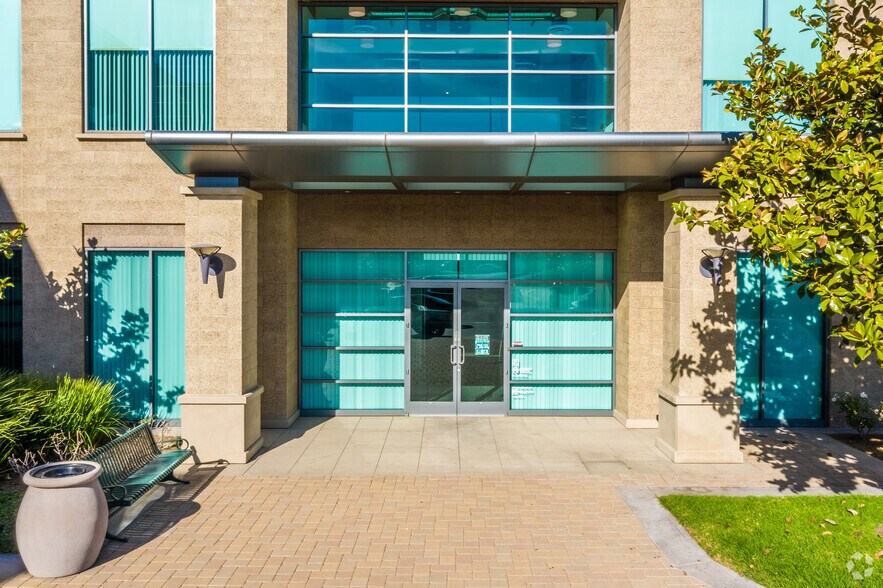 More Photos Of 16530 Bake Pky, Irvine Loft Creative Space For Sale