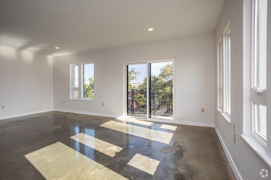 More Photos Of 3100 Banks St, New Orleans Apartments For Sale