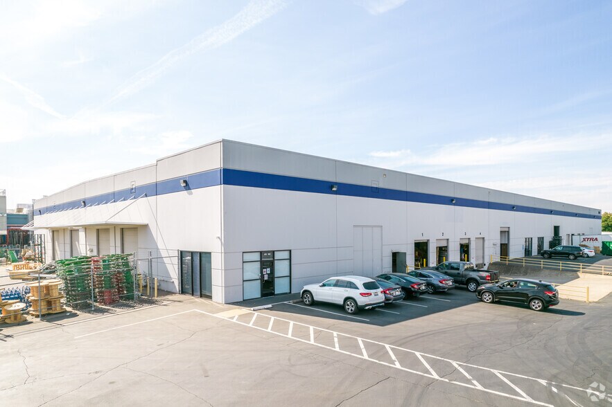 More Photos Of 1720 N Market Blvd, Sacramento Warehouse For Lease