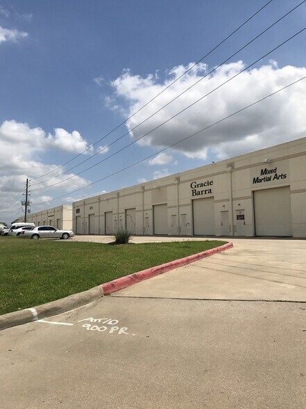 More Photos Of 21732 Provincial Blvd, Katy Service For Sale