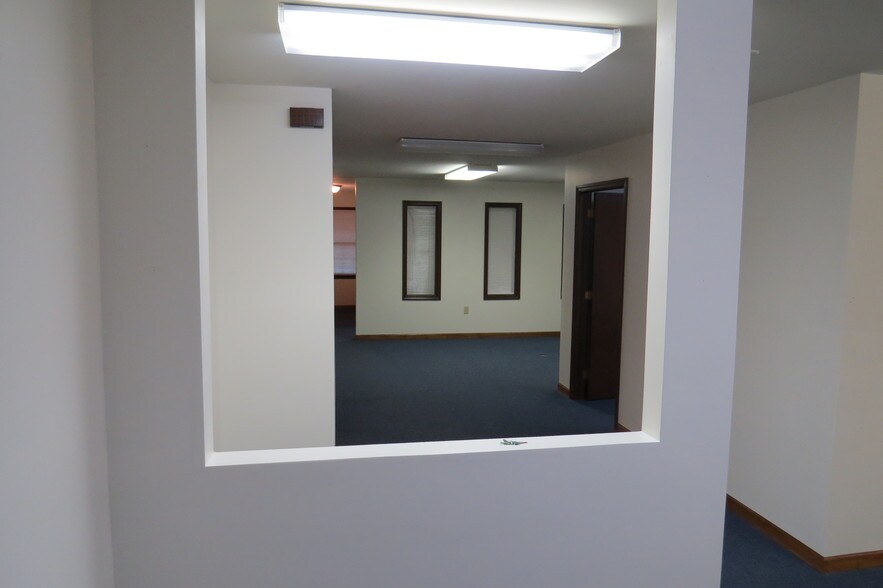 More Photos Of 131 Ridge Rd, Munster Office For Lease
