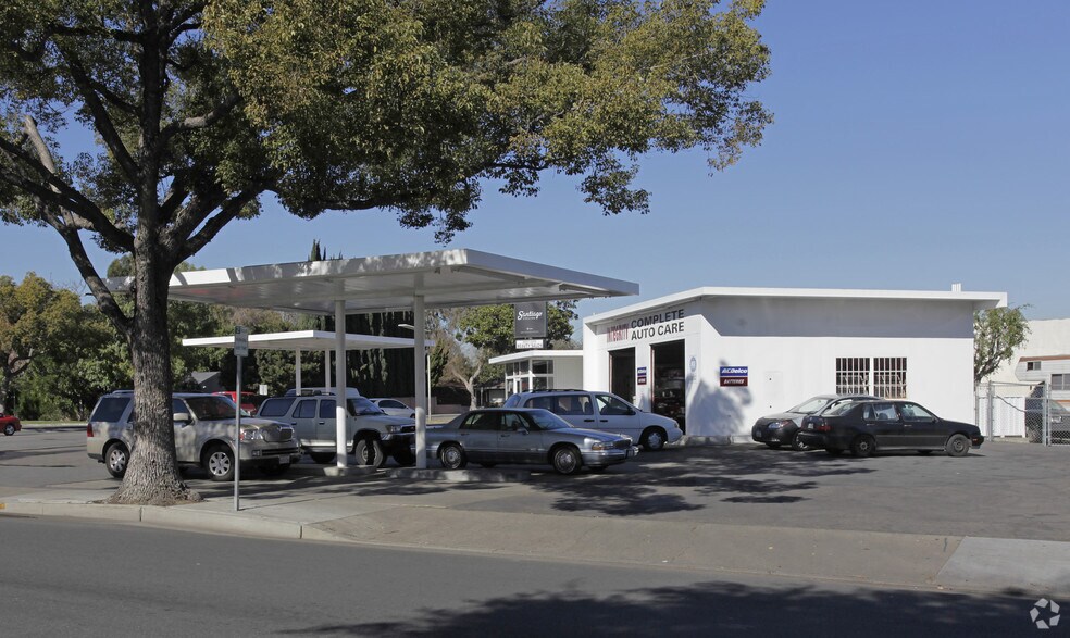 More Photos Of 14982 Prospect Ave, Tustin Freestanding For Lease