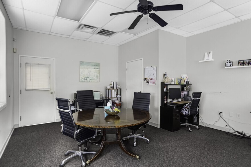 More Photos Of 903 Proton Rd, San Antonio Medical For Sale