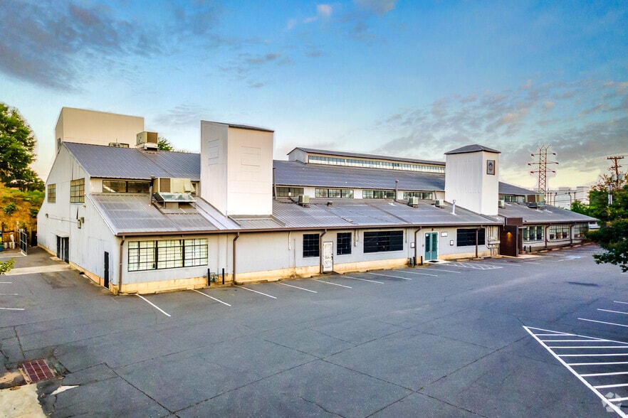 More Photos Of 619 S Cedar St, Charlotte Loft Creative Space For Lease