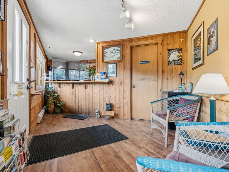More Photos Of 16154 US 63 Hwy, Hayward Hotel For Sale