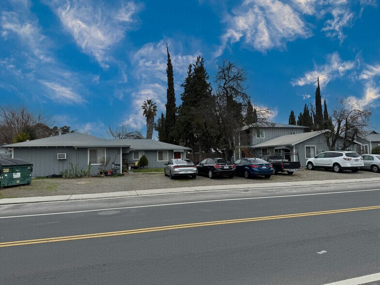 Primary Photo Of 6860 Walnut Ave, Winton Apartments For Sale